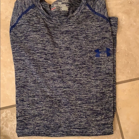 Loose fitting under armor pullover - Picture 1 of 1